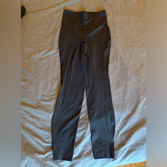 Lululemon Base Pace Tight 25” - Picture 4 of 8